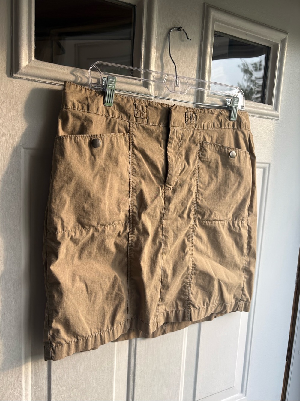 Eddie Bauer Khaki Utility Cargo Skirt Women’s Snap Front Pockets Size 8